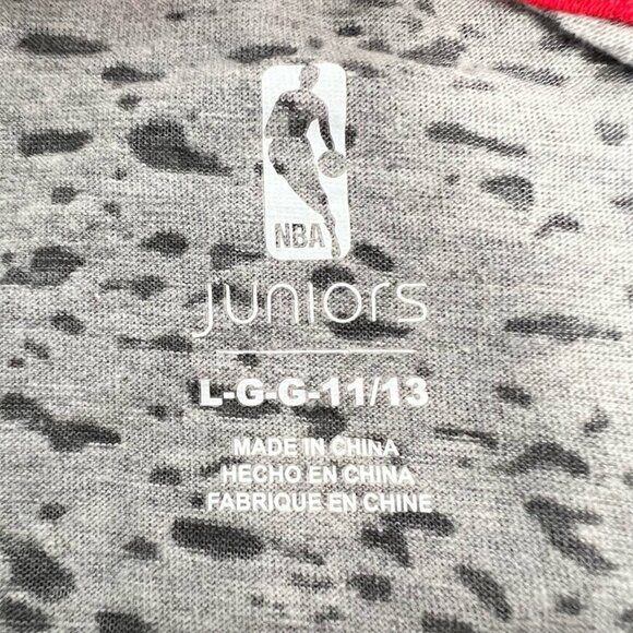 Chicago Bulls NBA Womens T-shirt Multicolor Gray Short Sleeve V-Neck Juniors L - Picture 11 of 11